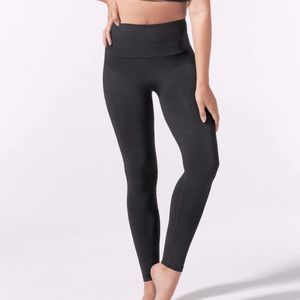 Blanqi Postpartum Everyday Hipster Support - black